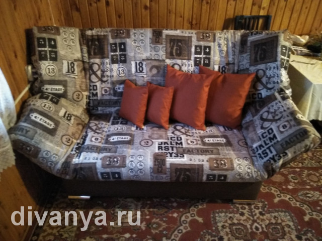 Мягкий диван клик-кляк Бриз Фэкторина горизонтальных ножках. Цена от 16500 ₽