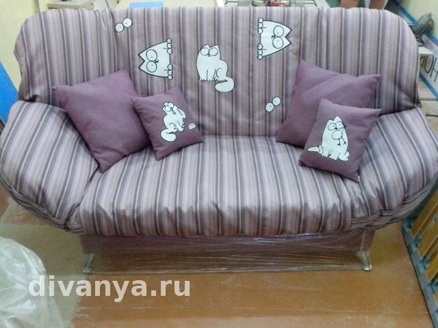 Мы вышиваем на диване